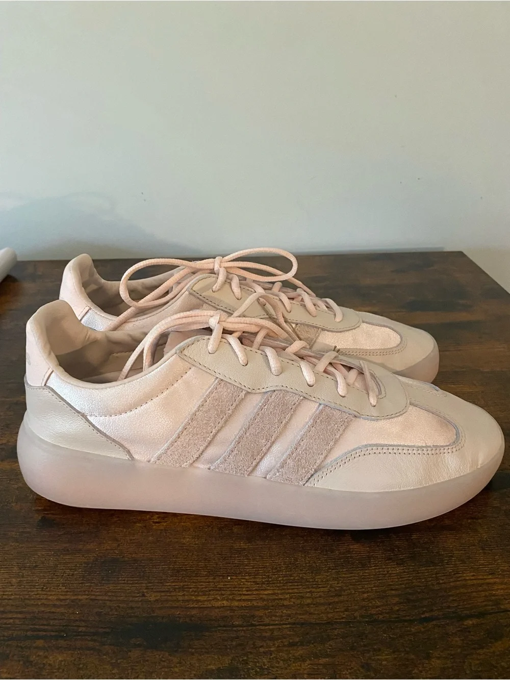 adidas Women’s Pale Pink Shiny Low-Top Platform Sneakers - Flaws